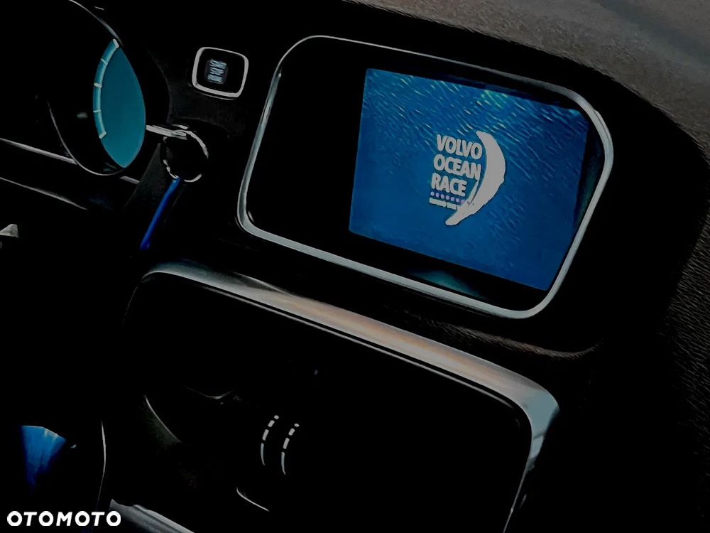 Volvo V40 - 20