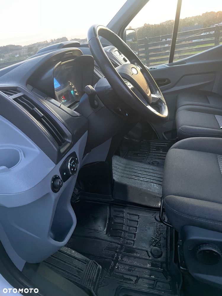 Ford Transit - 13