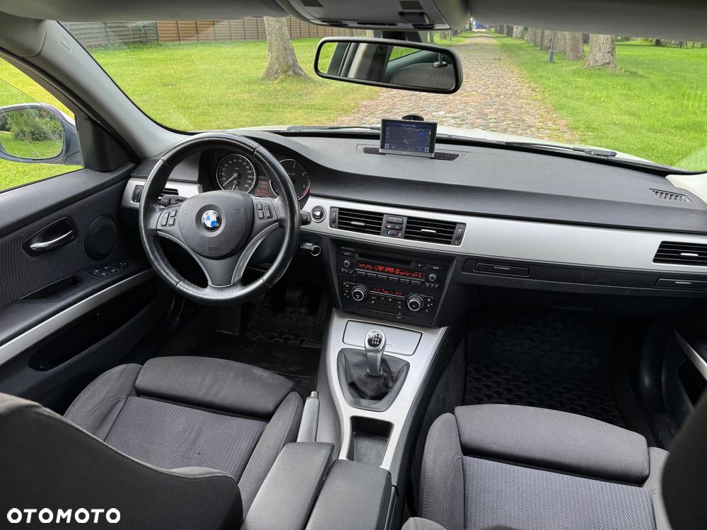 BMW Seria 3 318d DPF Touring Edition Sport - 5