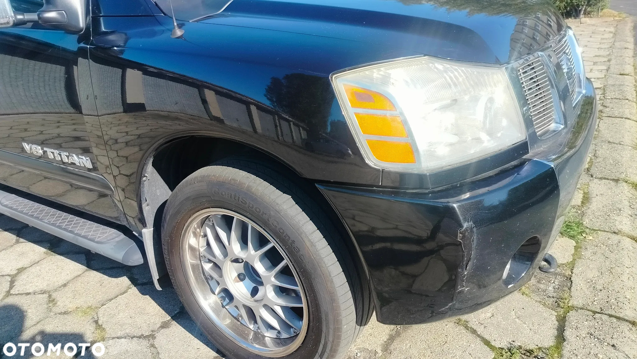 Nissan Titan 5.6 V8 LE Crew Cab - 17