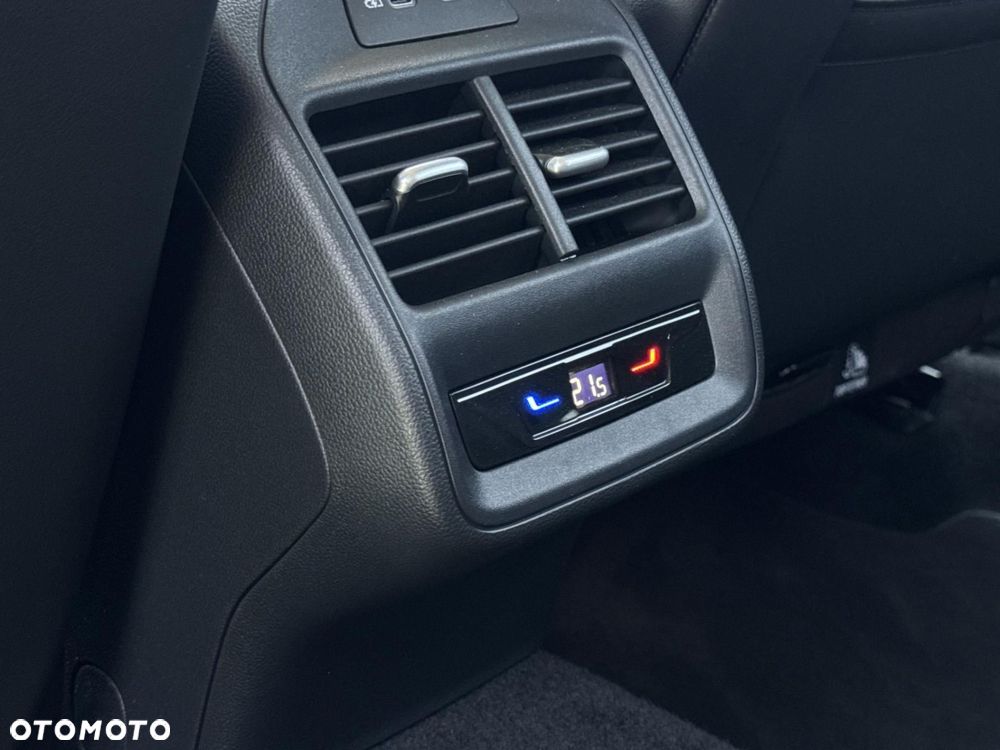 Volkswagen Passat - 24