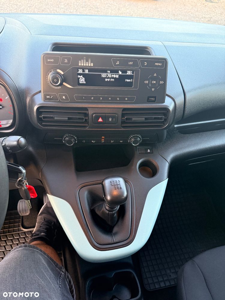 Citroën Berlingo XL 7-Sitzer PureTech 110 FEEL - 13