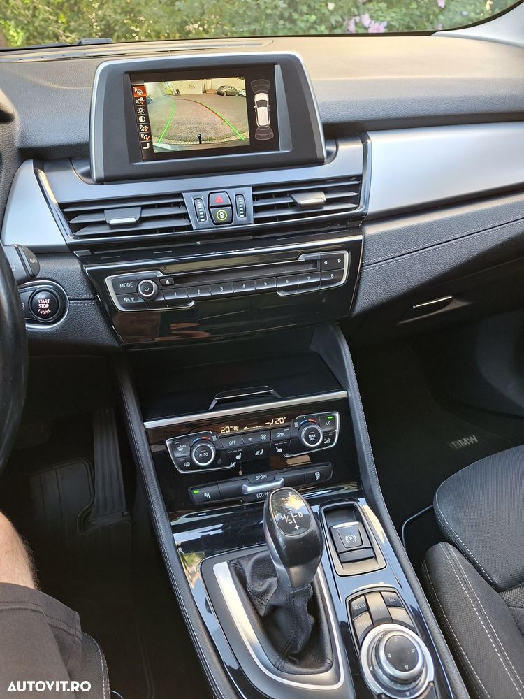 BMW Seria 2 218d Aut. Sport Line - 9