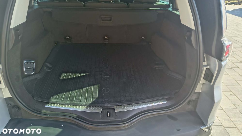 Renault Espace 1.6 dCi Energy Initiale Paris EDC - 8