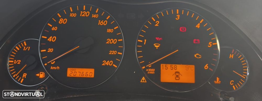 Toyota Avensis SD 2.0 D-4D Sol+P.Multimédia - 11