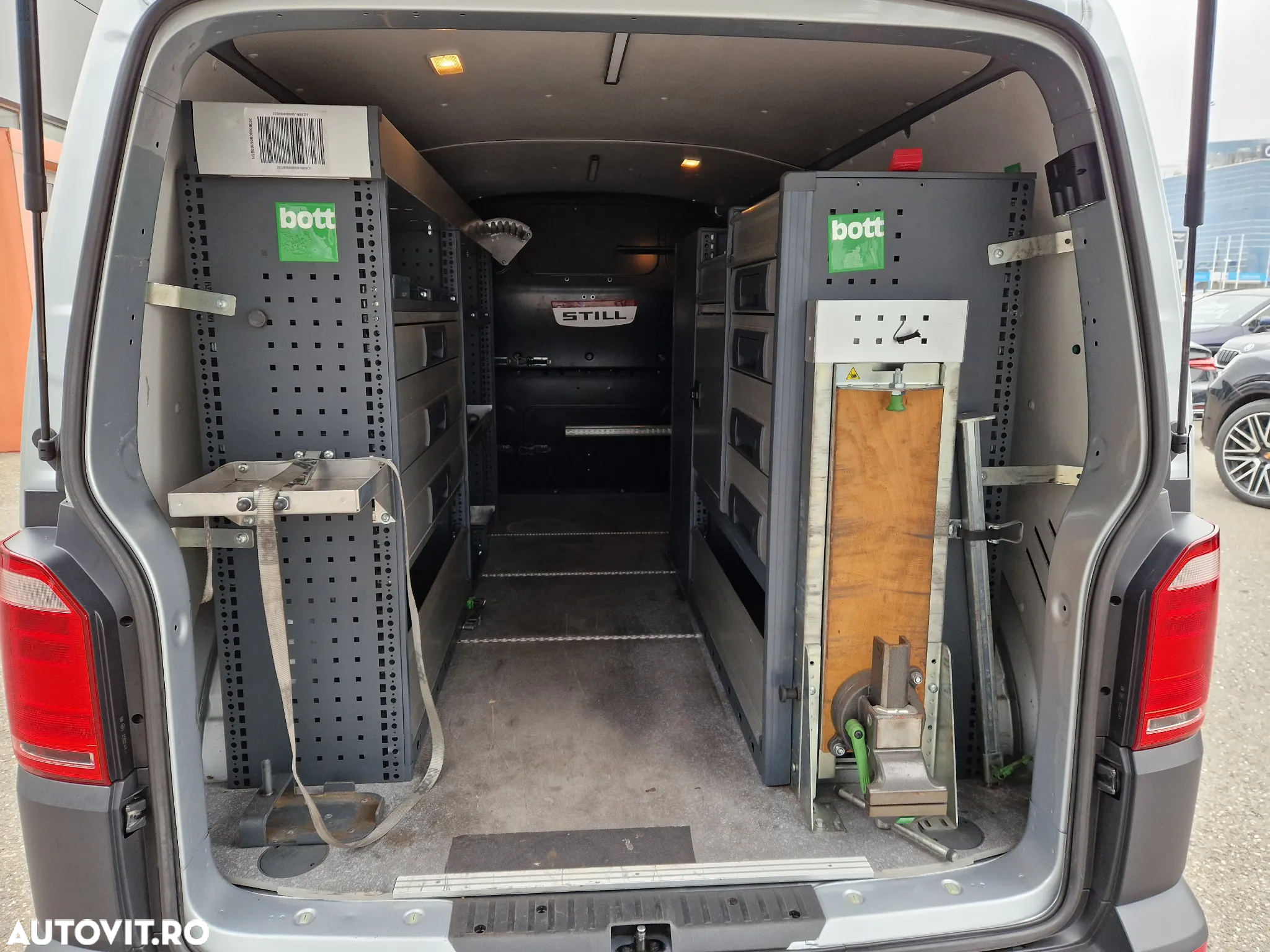 Volkswagen Transporter Sasiu CD T6 2.0 TDI LR - 15