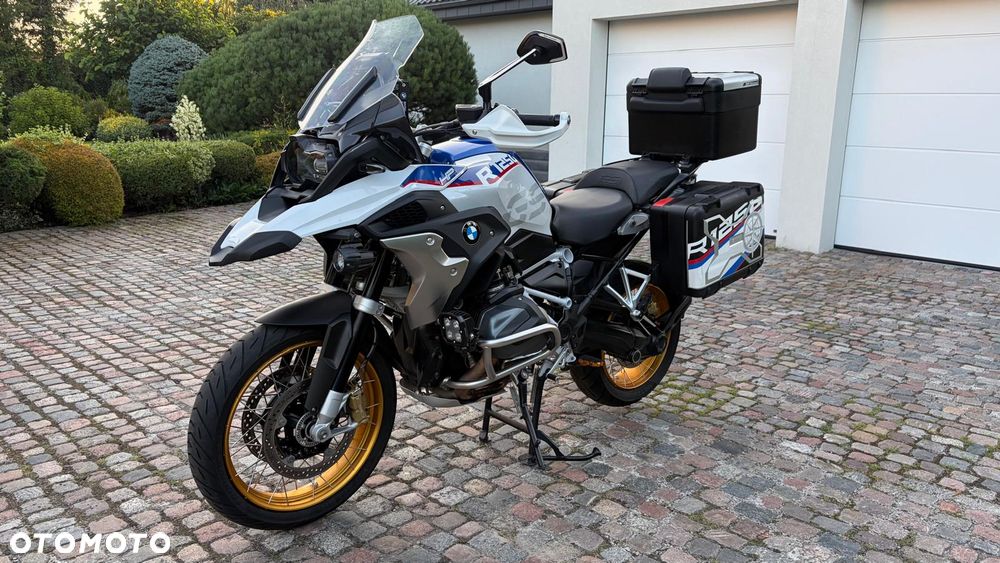 BMW R - 8
