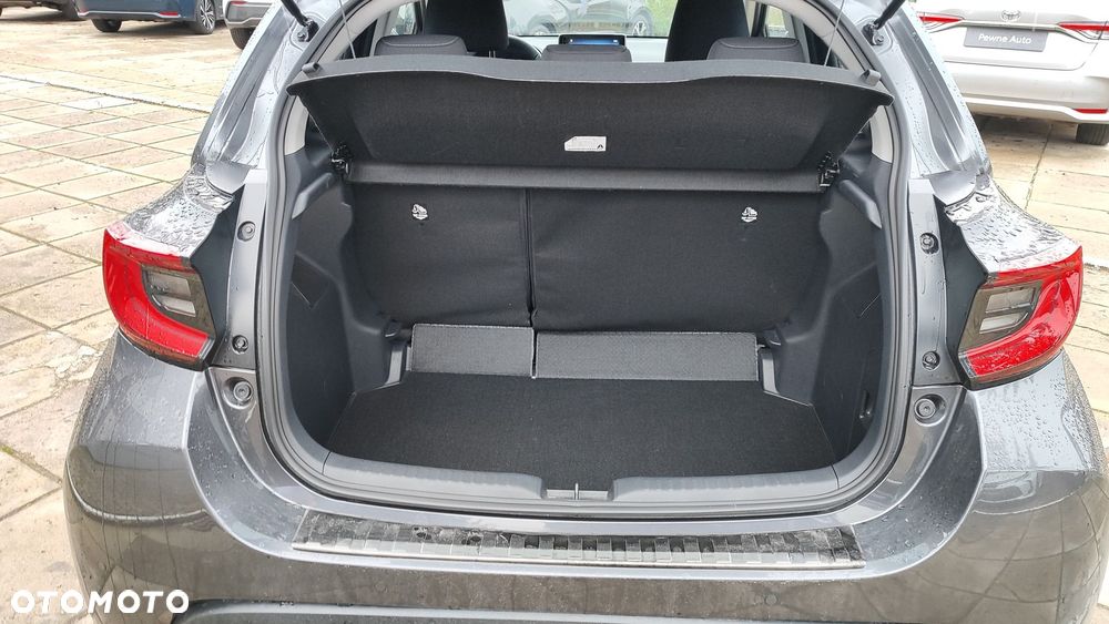 Toyota Yaris Hybrid 1.5 Style - 14