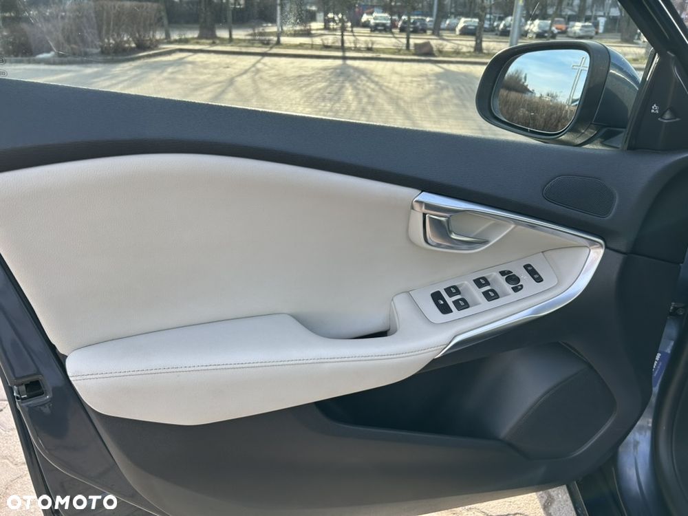 Volvo V40 D3 Drive-E Inscription - 8