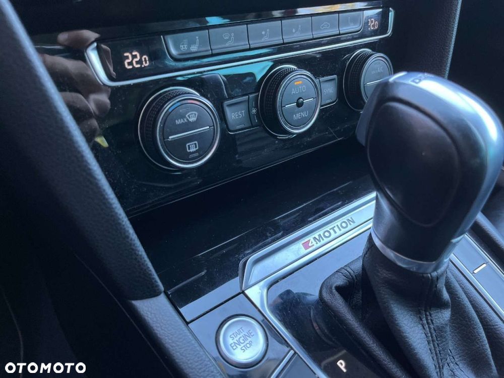 Volkswagen Passat - 23