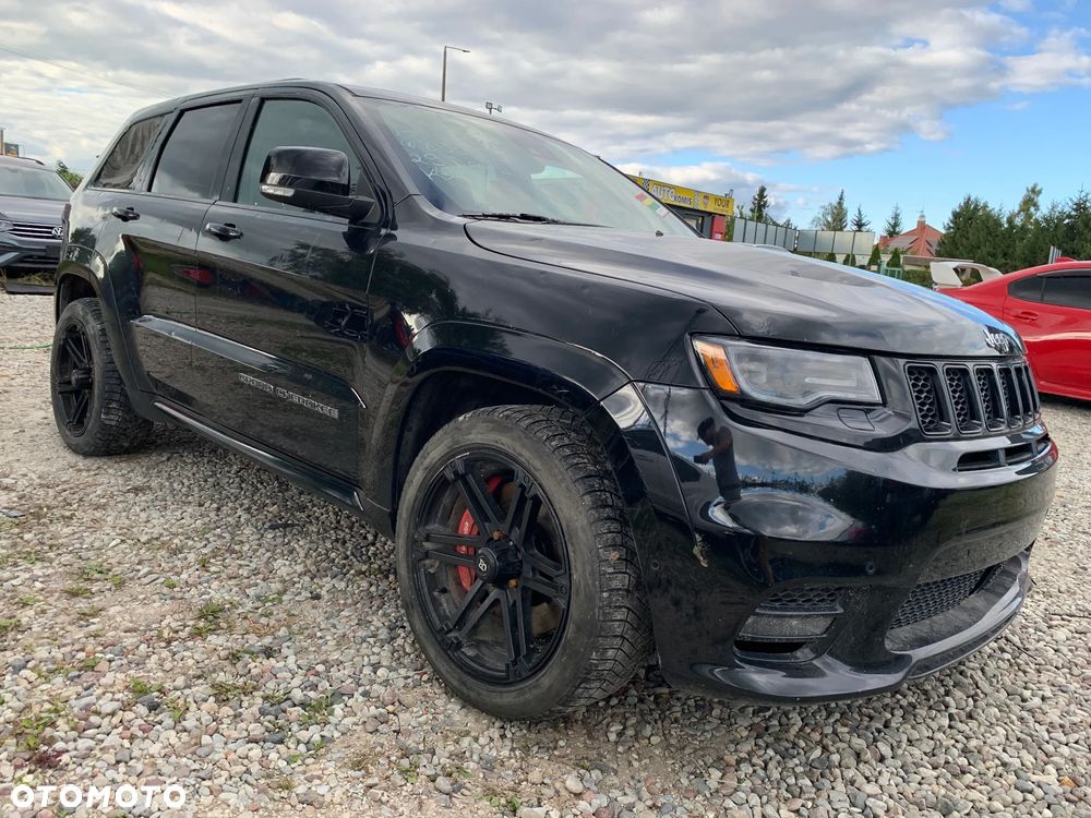 Jeep Grand Cherokee SRT - 3