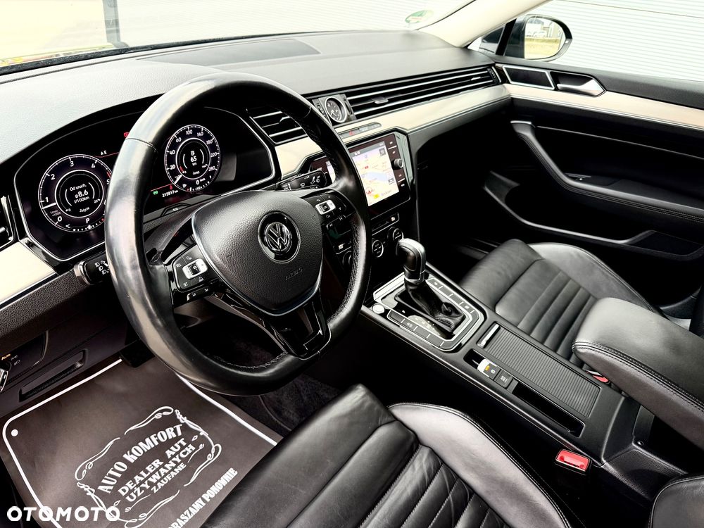 Volkswagen Passat 1.6 TDI SCR DSG - 22