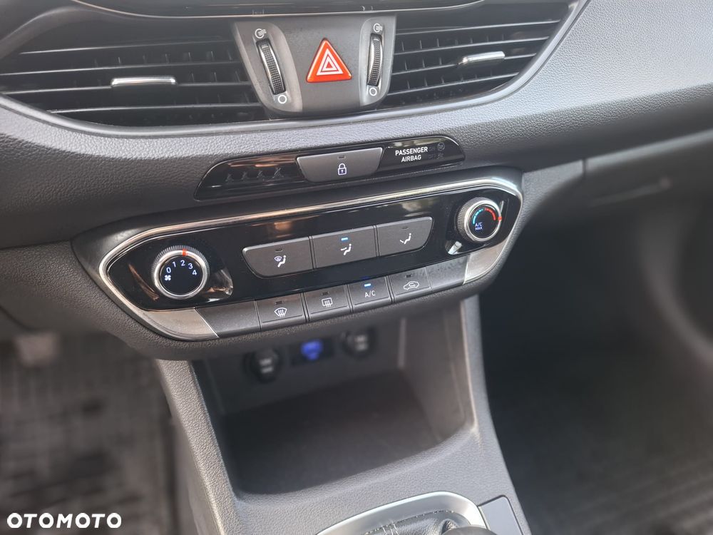 Hyundai i30 1.0 T-GDI Classic + - 20