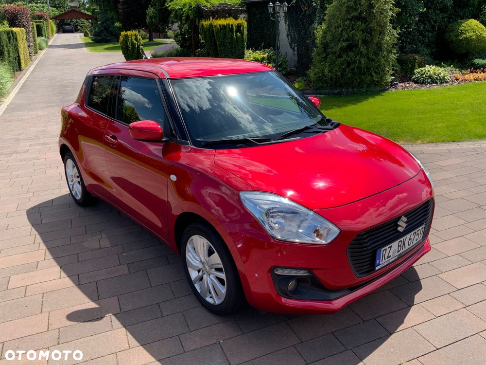 Suzuki Swift 1.2 Premium Plus CVT - 4