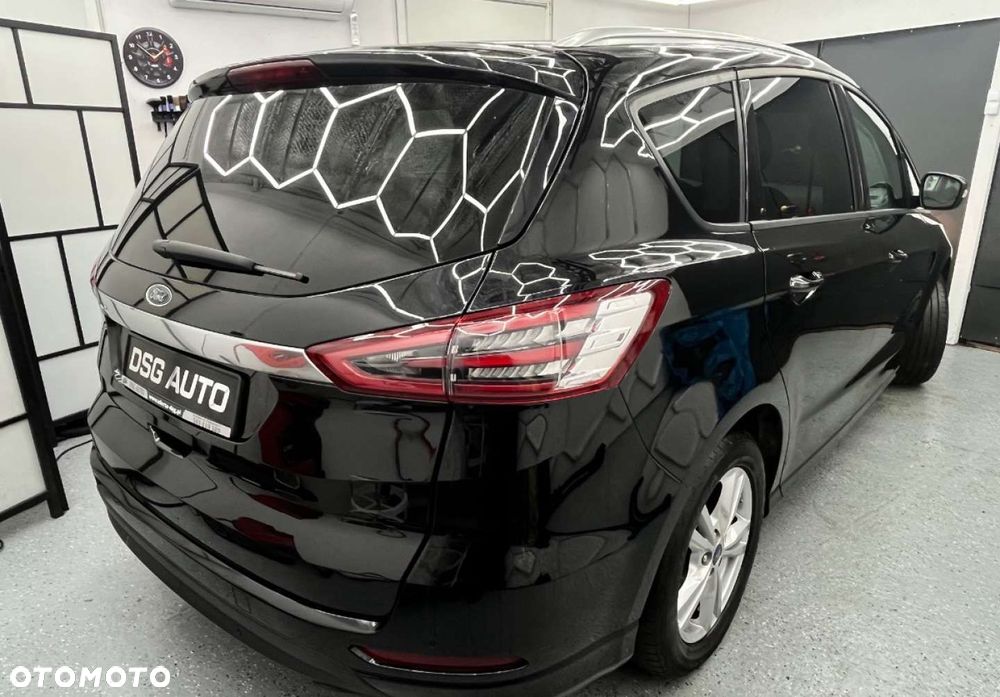 Ford S-Max - 17
