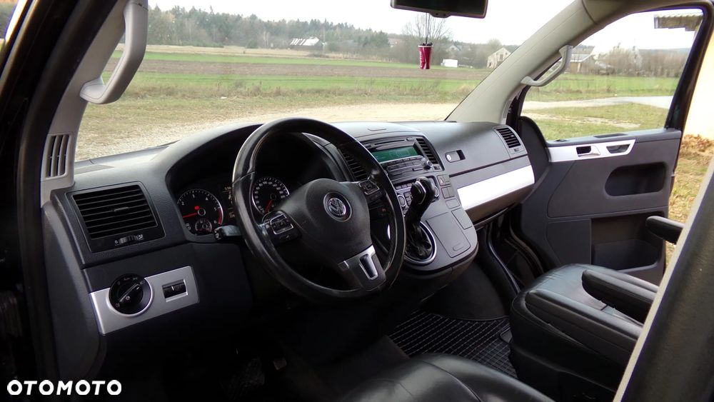 Volkswagen Multivan - 17