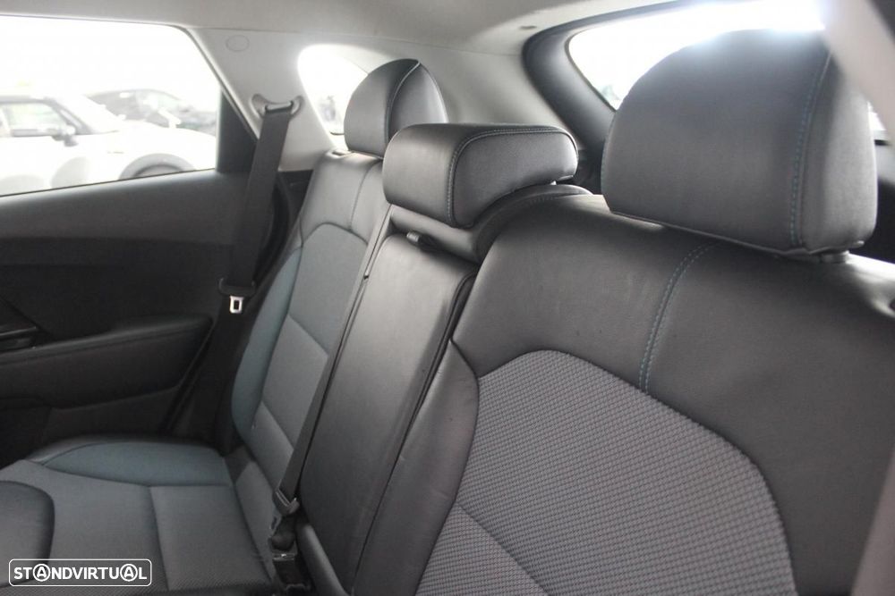 Kia e-Niro 64kWh - 13