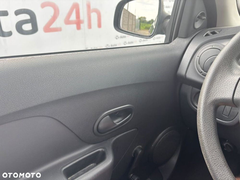 Dacia Sandero 1.2 16V 75 Essentiel - 9