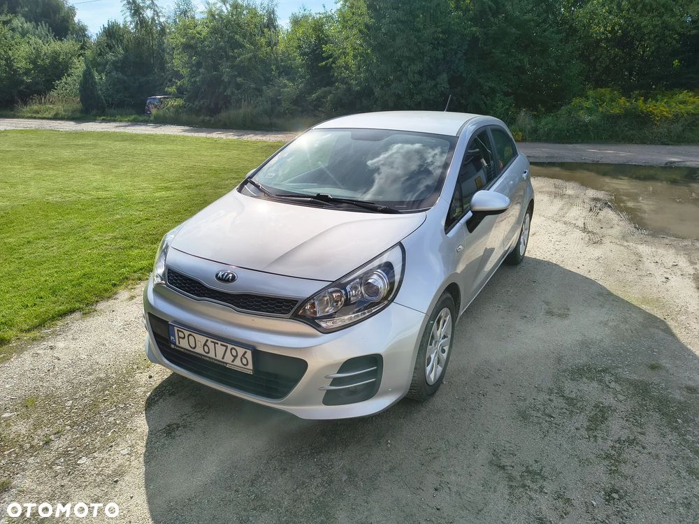 Kia Rio 1.2 L - 1