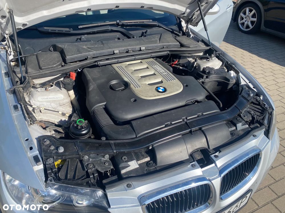 BMW Seria 3 330xd - 11