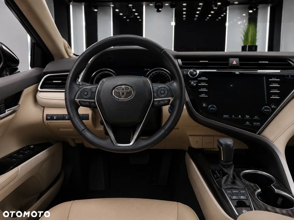 Toyota Camry 2.5 Hybrid Executive CVT - 7