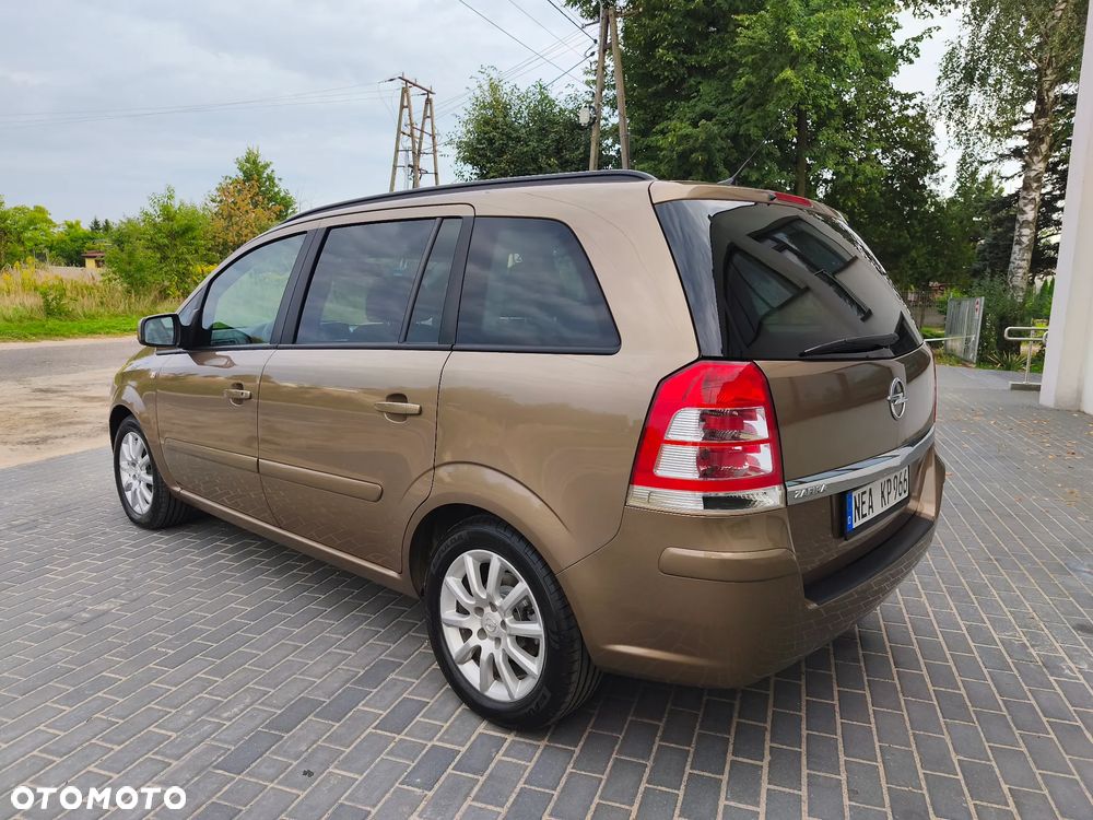 Opel Zafira 1.8 Family Plus - 8