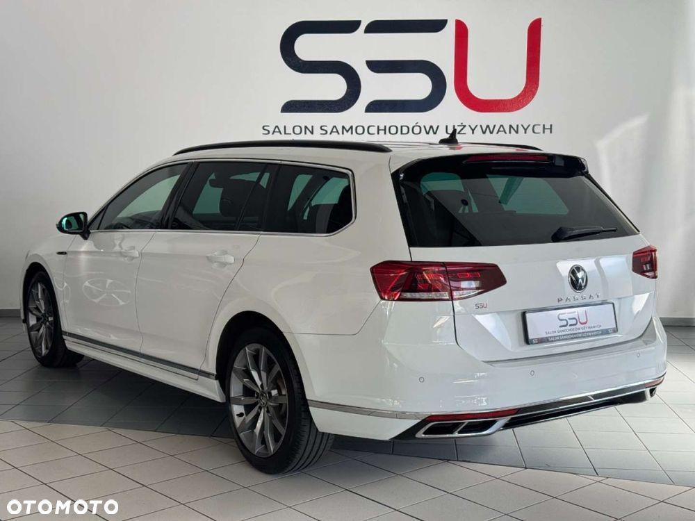 Volkswagen Passat - 13
