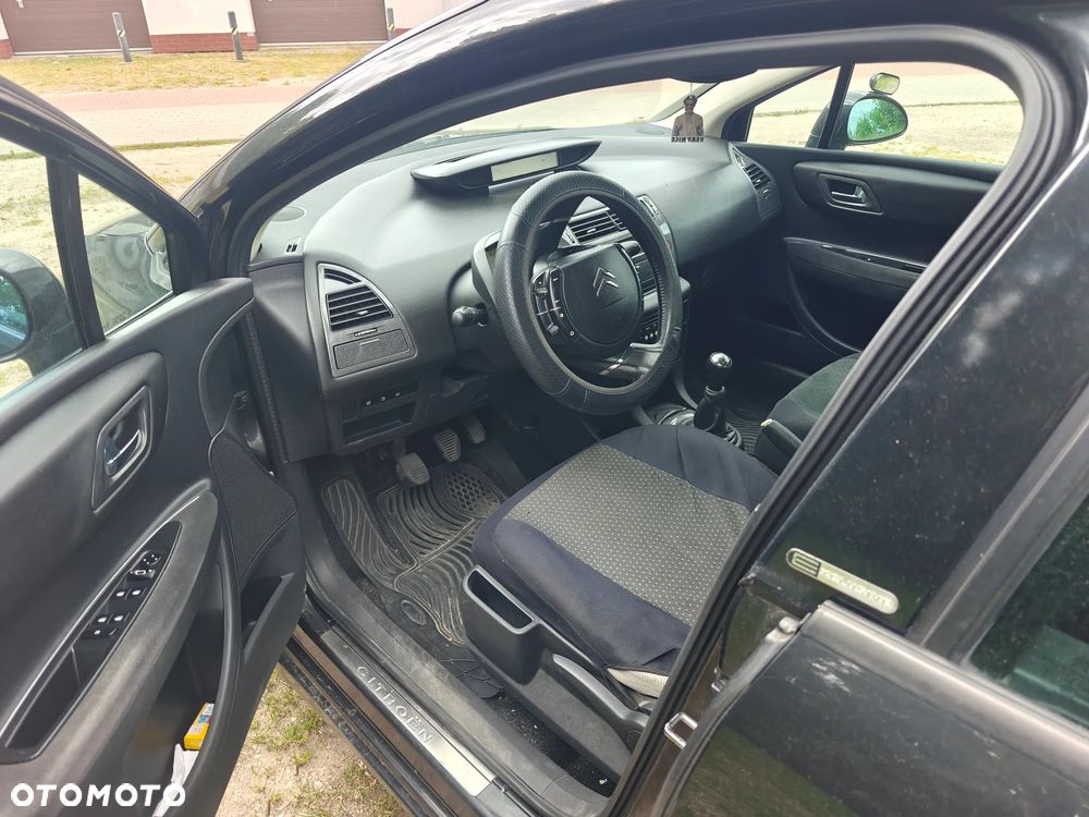 Citroën C4 2.0 16V Exclusive - 11