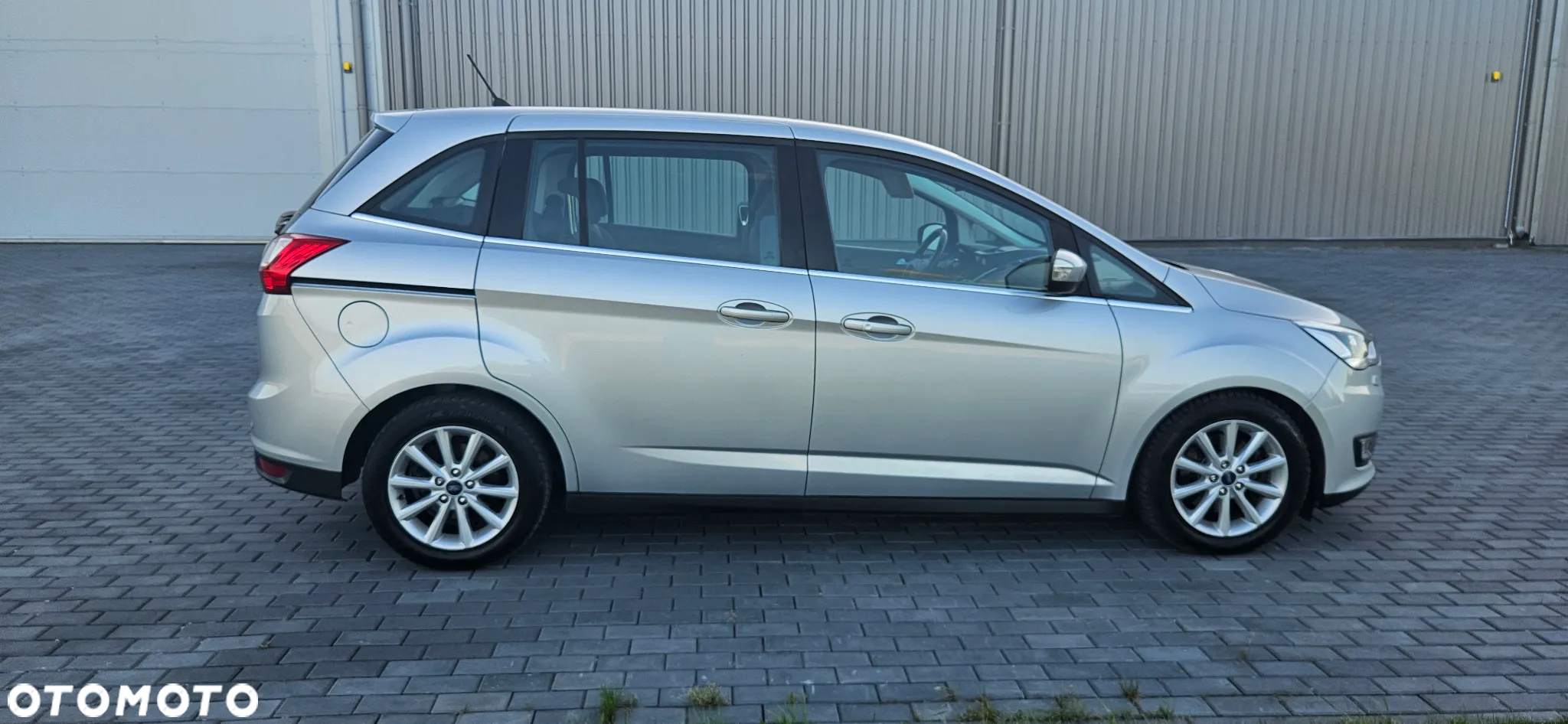 Ford Grand C-MAX 1.5 EcoBoost Start-Stopp-System Titanium - 3