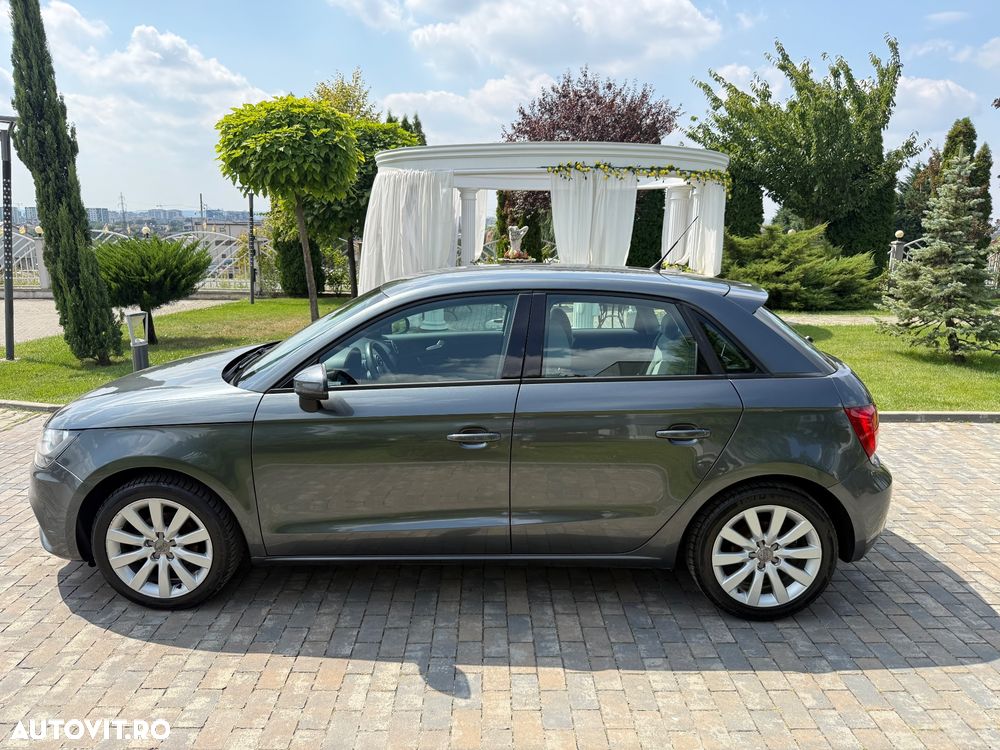 Audi A1 1.2 TFSI Attraction - 9