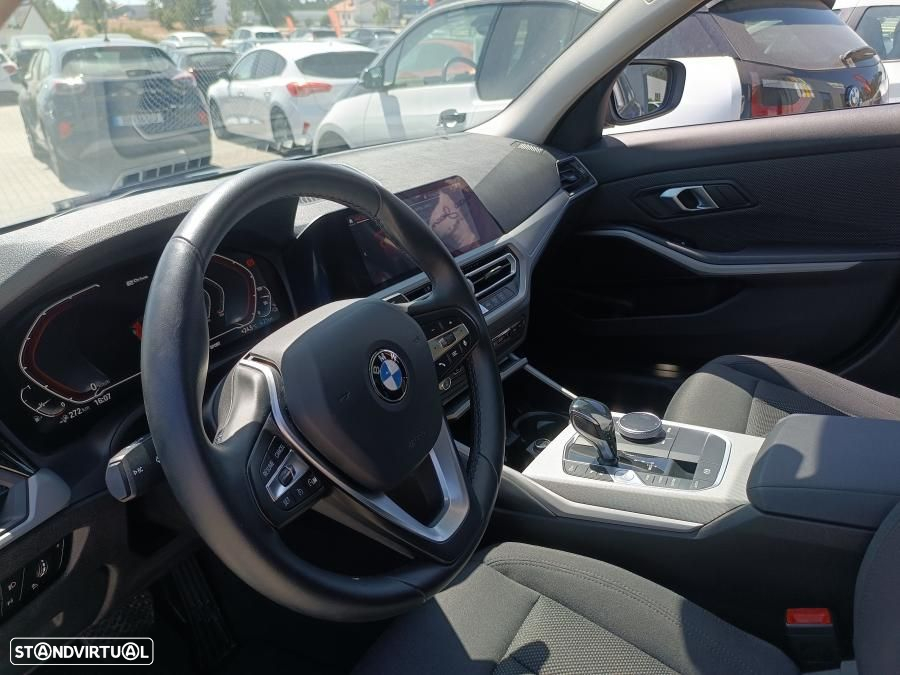 BMW 330 e Touring Auto - 5