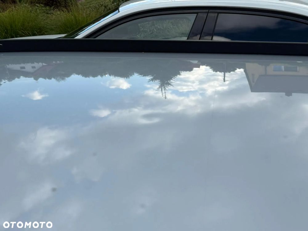 Volkswagen Passat 2.0 TDI SCR Trendline - 18