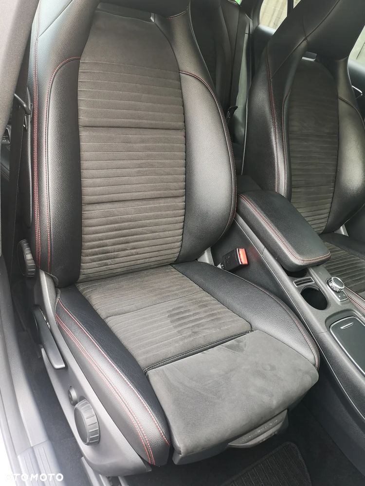 Mercedes-Benz CLA 180 7G-DCT AMG Line - 25