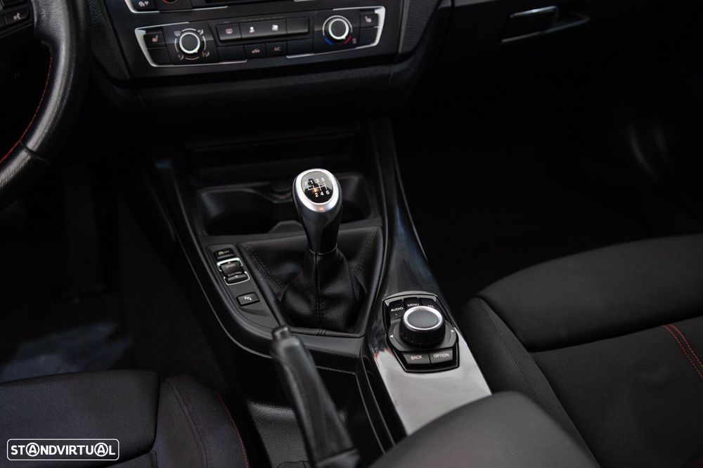 BMW 118 d Line Sport - 18