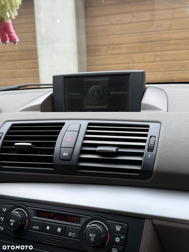 BMW Seria 1 116i - 15