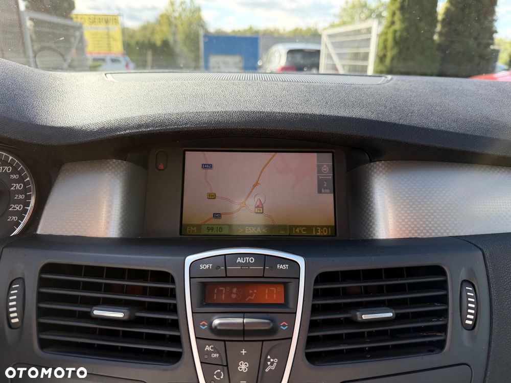 Renault Laguna dCi 150 FAP GT - 19
