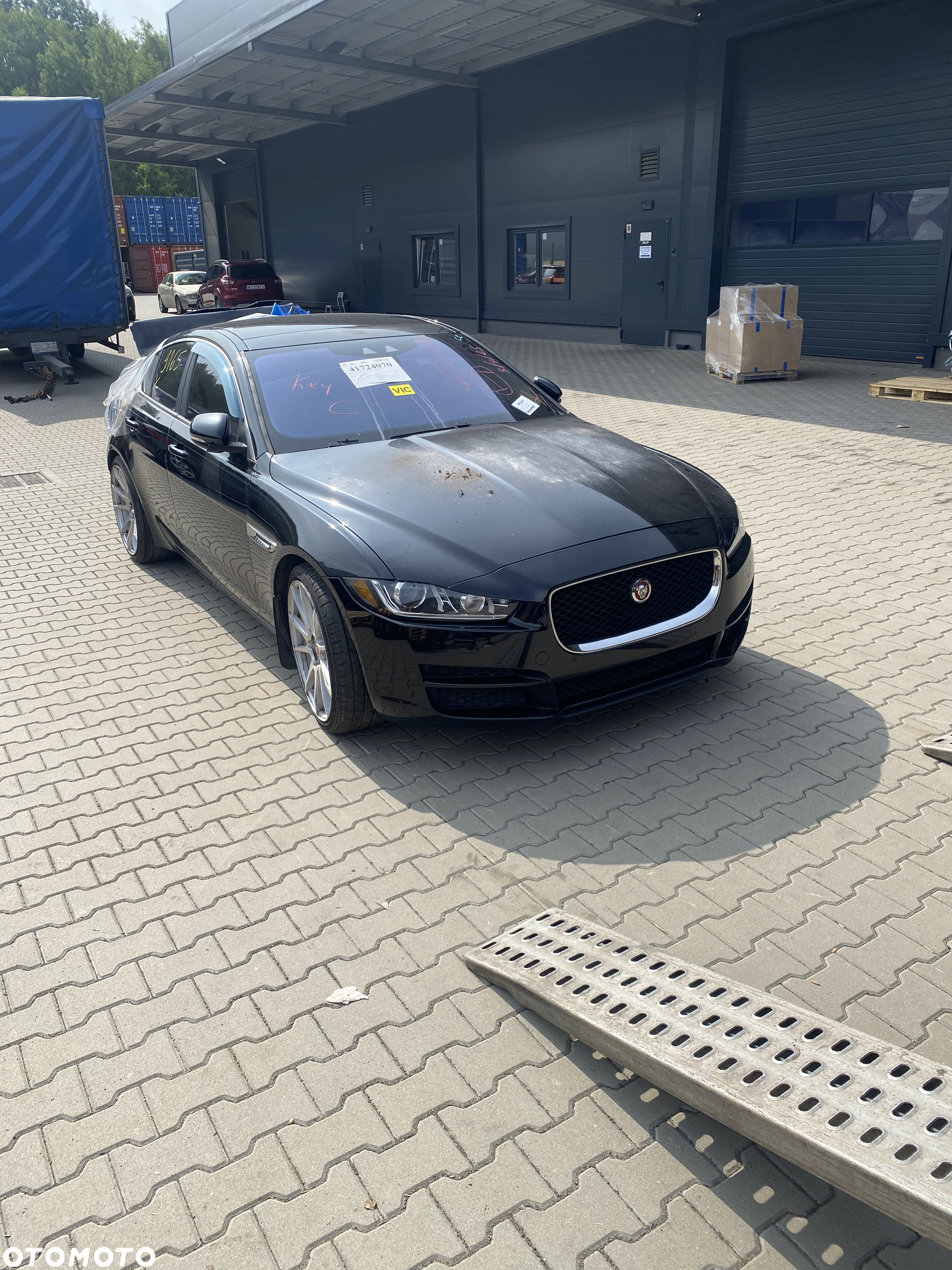 Jaguar XE - 2