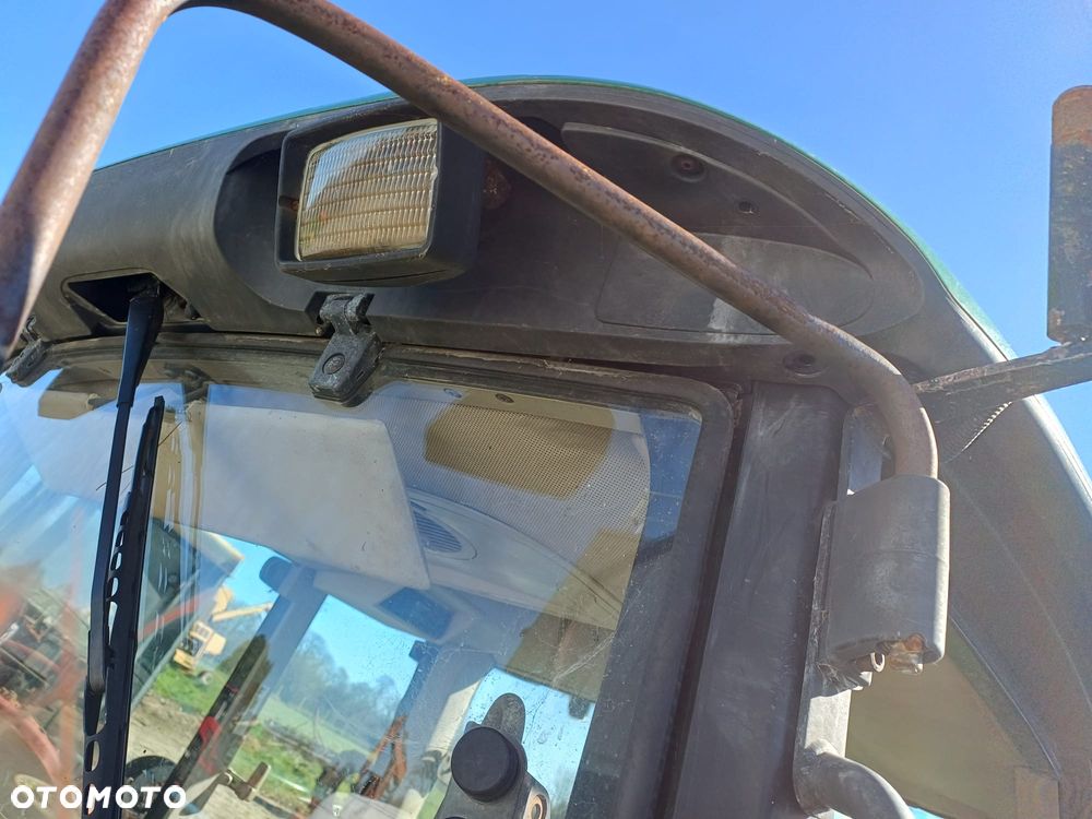 Kabina John Deere 6110  licznik,sterownik,ehr,komputer,wiązka elektryczna,plastiki,nawiewy,instalacja,dach, - 6