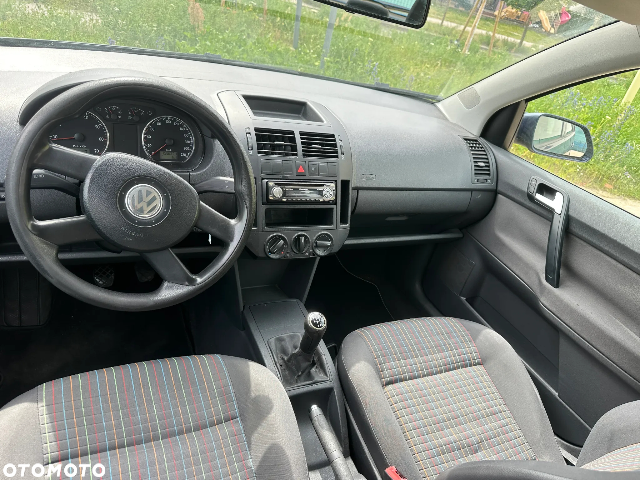 Volkswagen Polo 1.4 16V Comfortline - 14