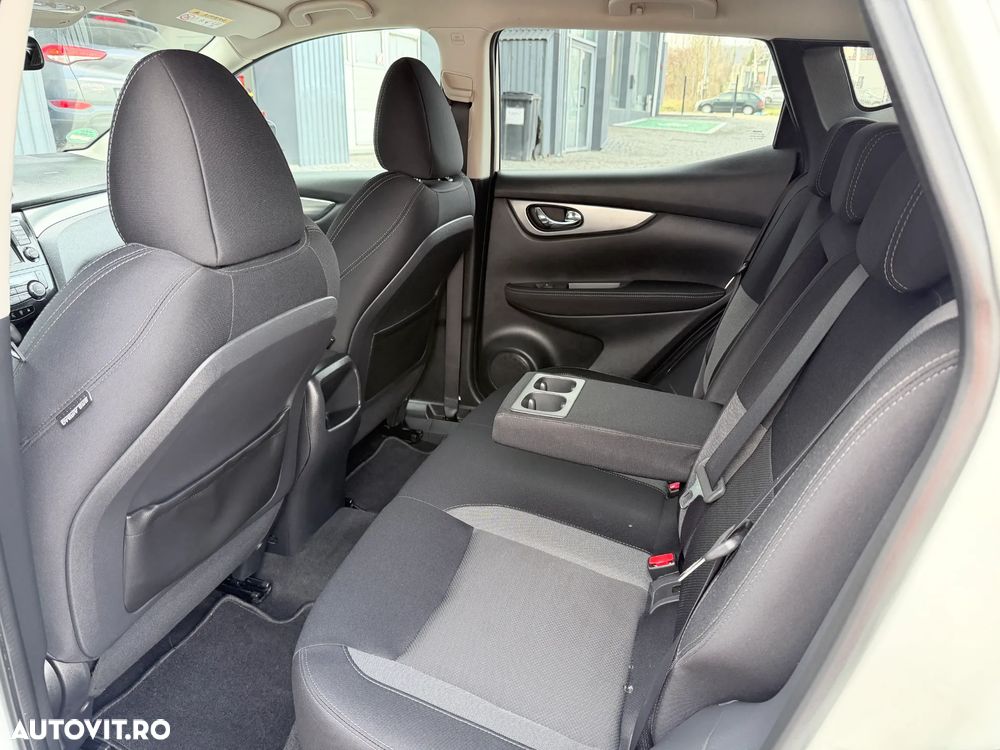 Nissan Qashqai 1.6 DCI ALL-MODE 4x4i TEKNA+ - 12