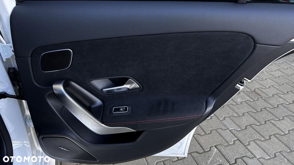 Mercedes-Benz Klasa A 220 4-Matic AMG Line 8G-DCT - 29