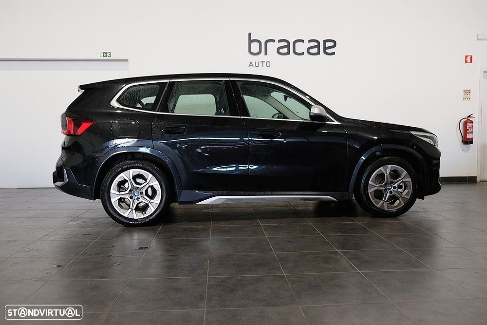 BMW iX1 xDrive30 - 5