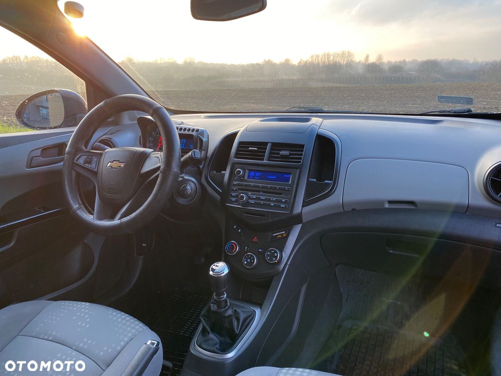 Chevrolet Aveo 1.2 LT+ - 6