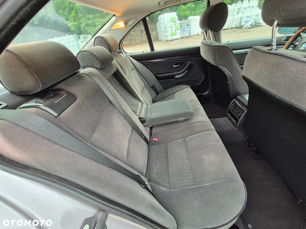 BMW Seria 5 - 16
