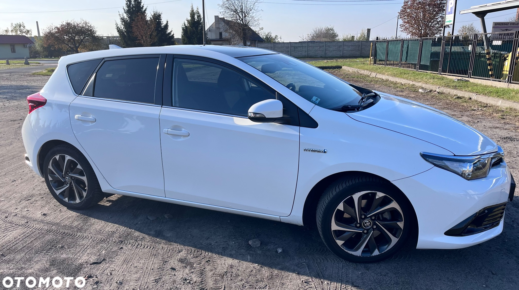Toyota Auris Hybrid 135 Premium - 4