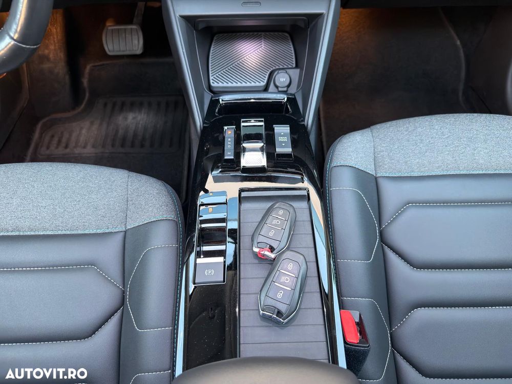 Citroën C4 PureTech 155 Stop&Start EAT8 SHINE - 34