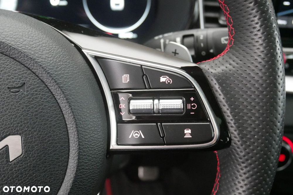 Kia ProCeed - 26