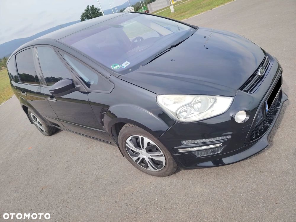 Ford S-Max - 13