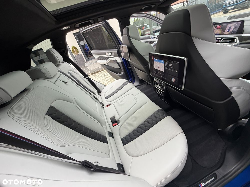 BMW X5 M Competition - 12