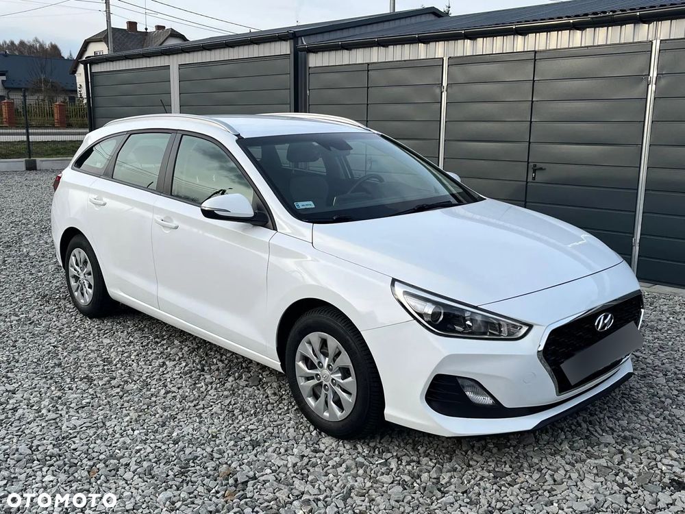 Hyundai i30 1.6 D Classic + - 3